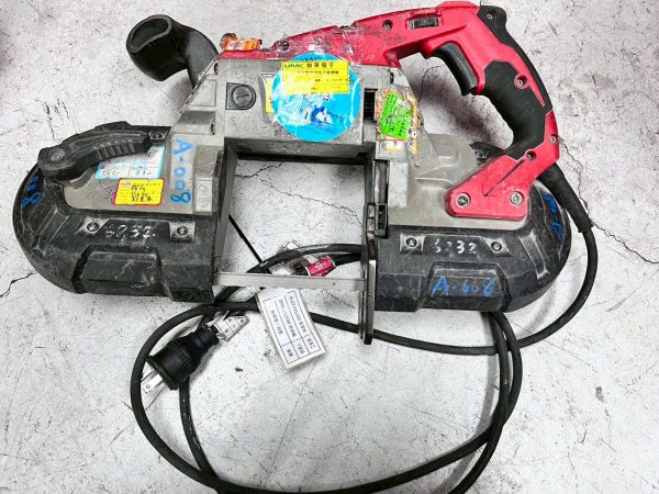 A-008 米沃奇-插電式手提帶鋸機：圖片 2