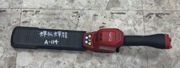 A-114 米沃奇-12V鋰電無碳刷8吋修籬機